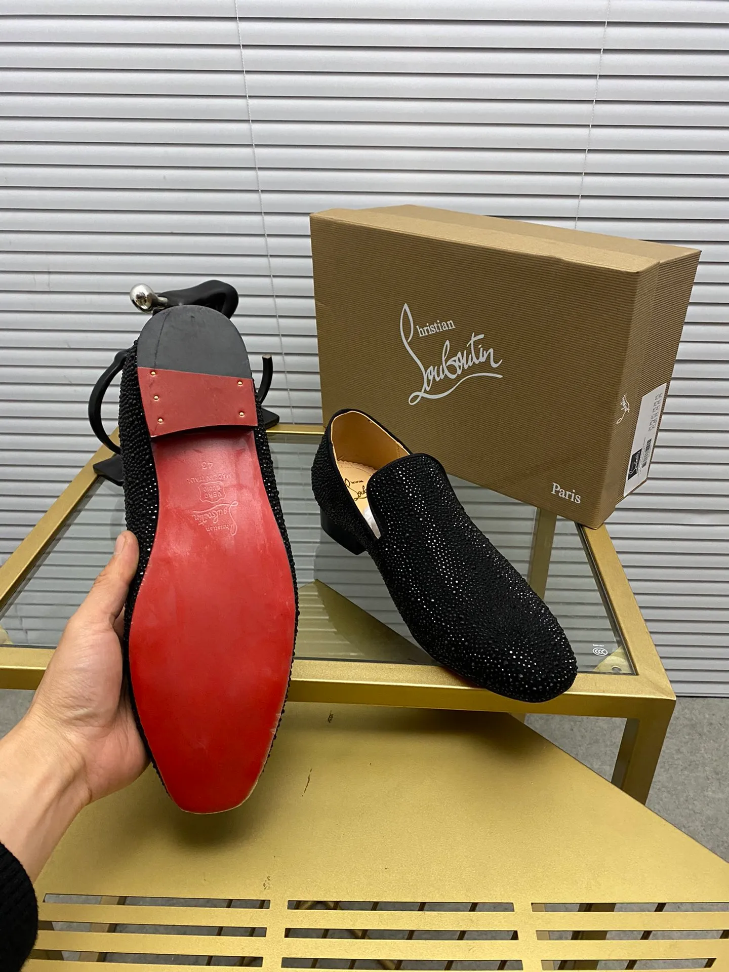 Made to order. Ex-factory price 520. christian louboutin (CL red sole shoes) counter series, casual sneakers for couples 📢 📢 📢 Exclusive hot style release 🎈🎈💪 Movable latex feet 👻 Finished outsole line [Proud] 😝Female 35-40# Male 38#-46, global supply😝 [Top version]: Original imported genuine leather upper, top original leather lining, original molded TPU outsole, original 1:1 detail processing, original shoe last,